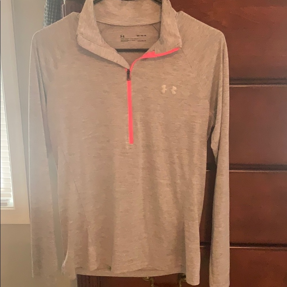 Activewear light pullover